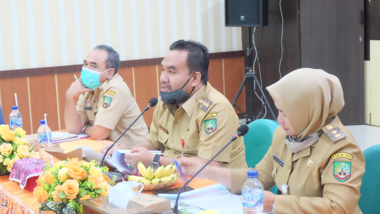 Bupati Blora Arief Rohman (tengah) saat memimpin rapat koordinasi 