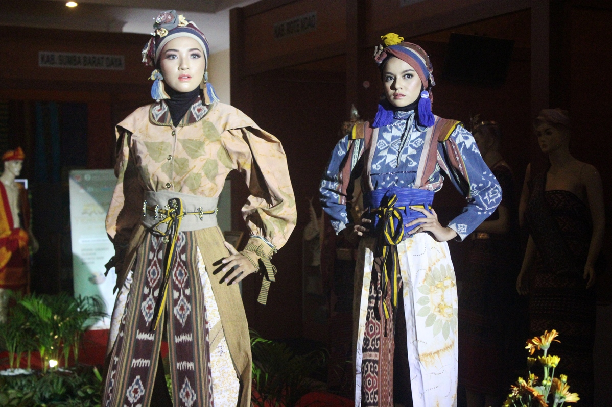 Bank Indonesia Perwakilan NTT menggelar kegiatan Event Exotic Tenun Fest 2021 di Gedung Dekranasda setempat, Senin (22/3).