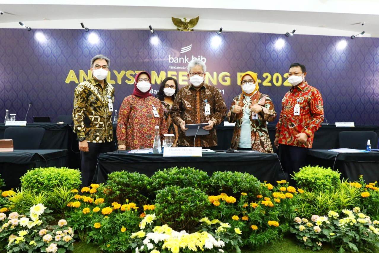 Jajaran direksi bank bjb usai melakukan analyst meeting 2021, beberapa waktu lalu. 