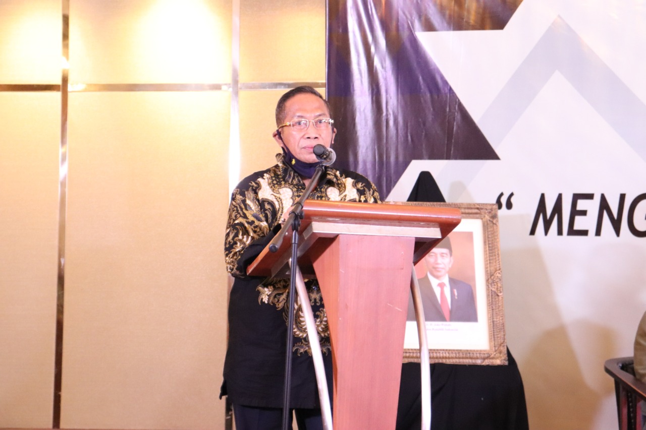 Ekonom Universitas Nasional, Prof. Made Adnyana