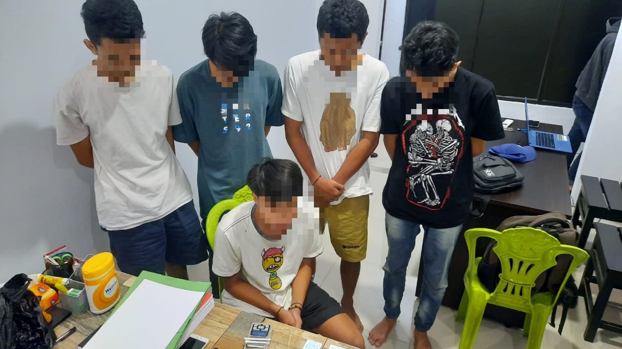 Empat pelajar SMA dan seorang pengedar ganja diringkus Polda Maluku Utara