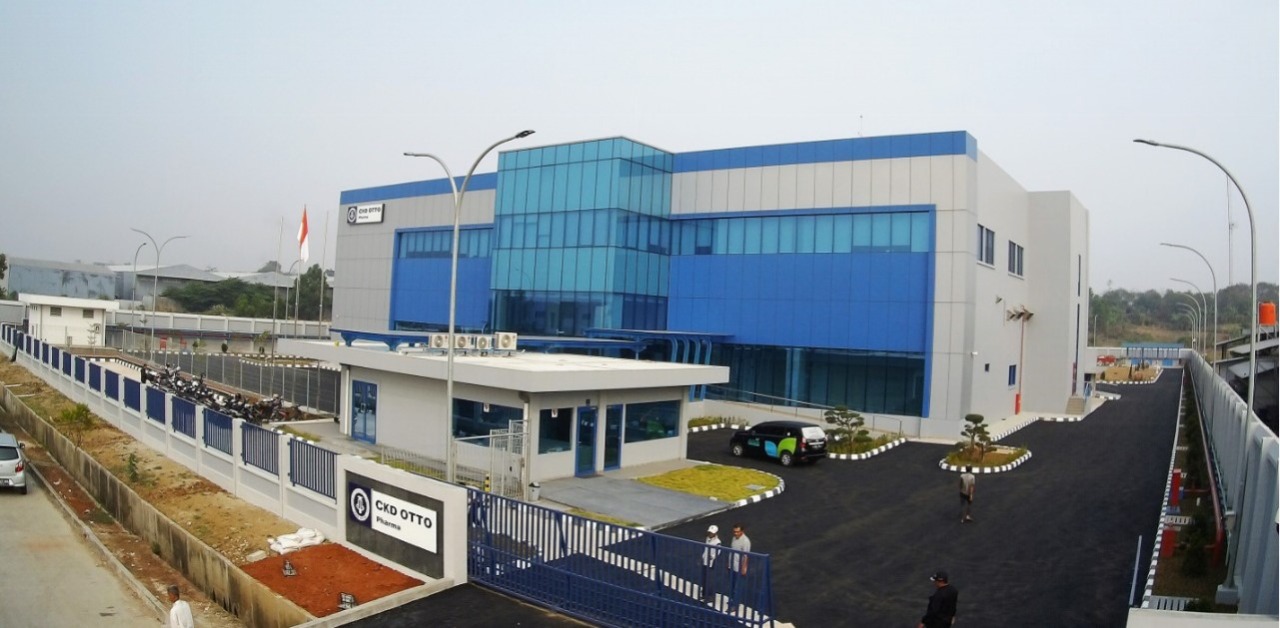 Pabrik obat onkologi milik PT CKD OTTO Pharmaceutical di Cikarang, Jawa Barat. 