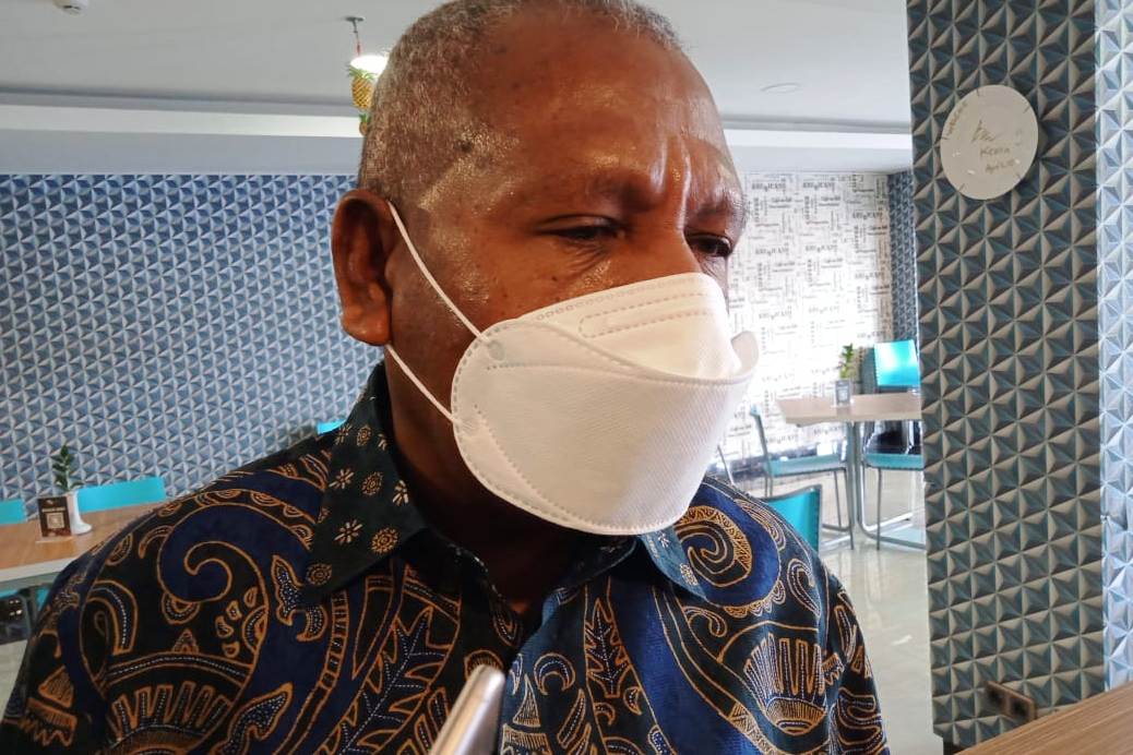 Bupati Jayapura, Mathius Awoitauw, SE, M.Si