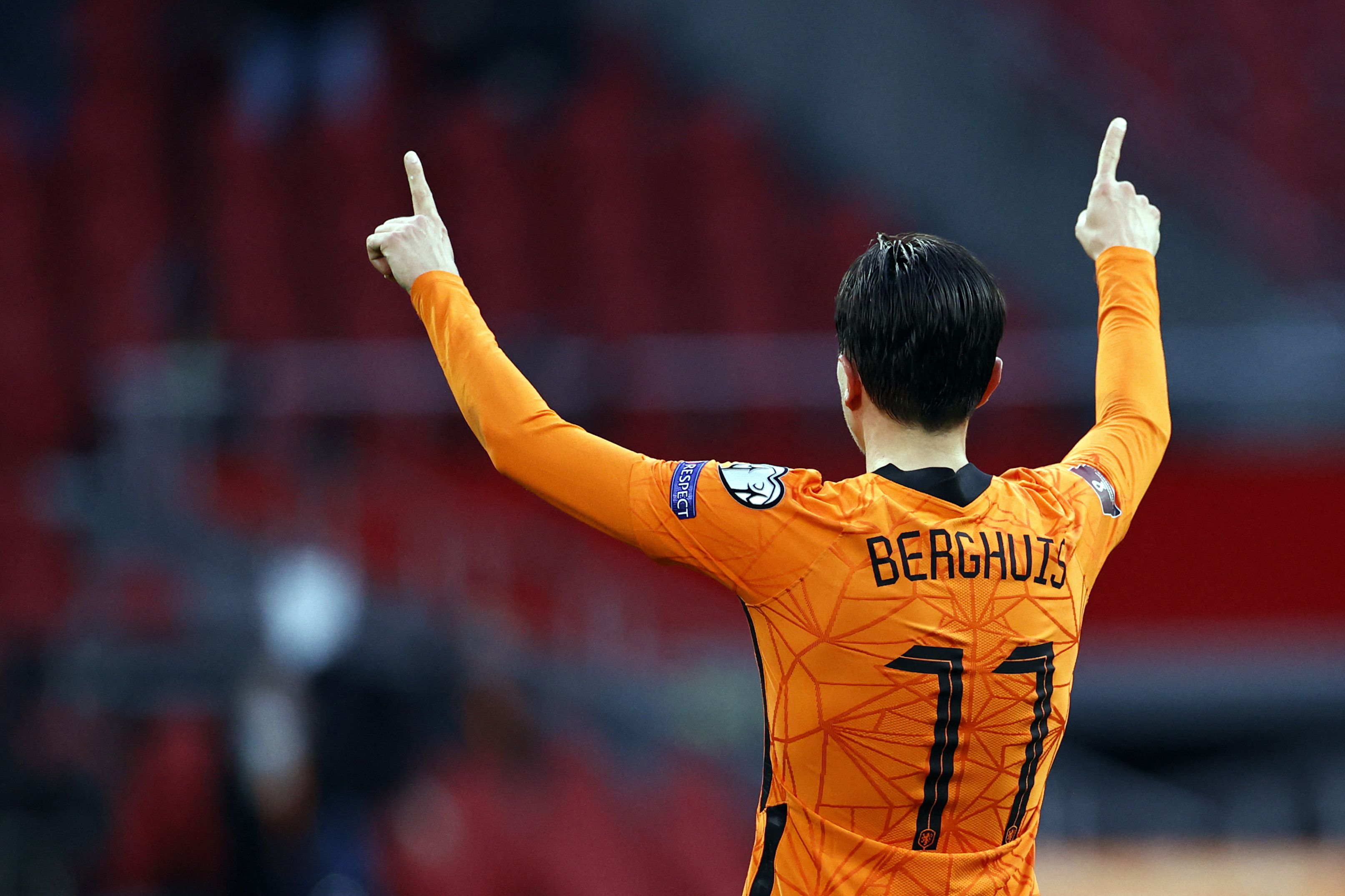 Penyerang Belanda Steven Berghuis melakukan selebrasi usai mencetak gol ke gawang Latvia dalam laga kualifikasi Piala Dunia.