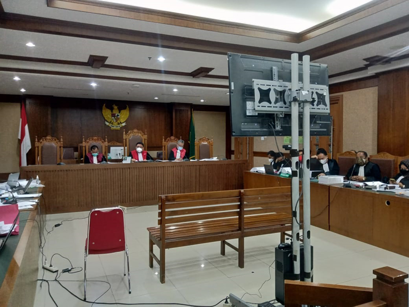 Sidang lanjutan dugaan suap bansos covid-19 dengan terdakwa Harry Van Sidabukke dan Ardian Iskandar Maddantja di Pengadilan Tipikor.