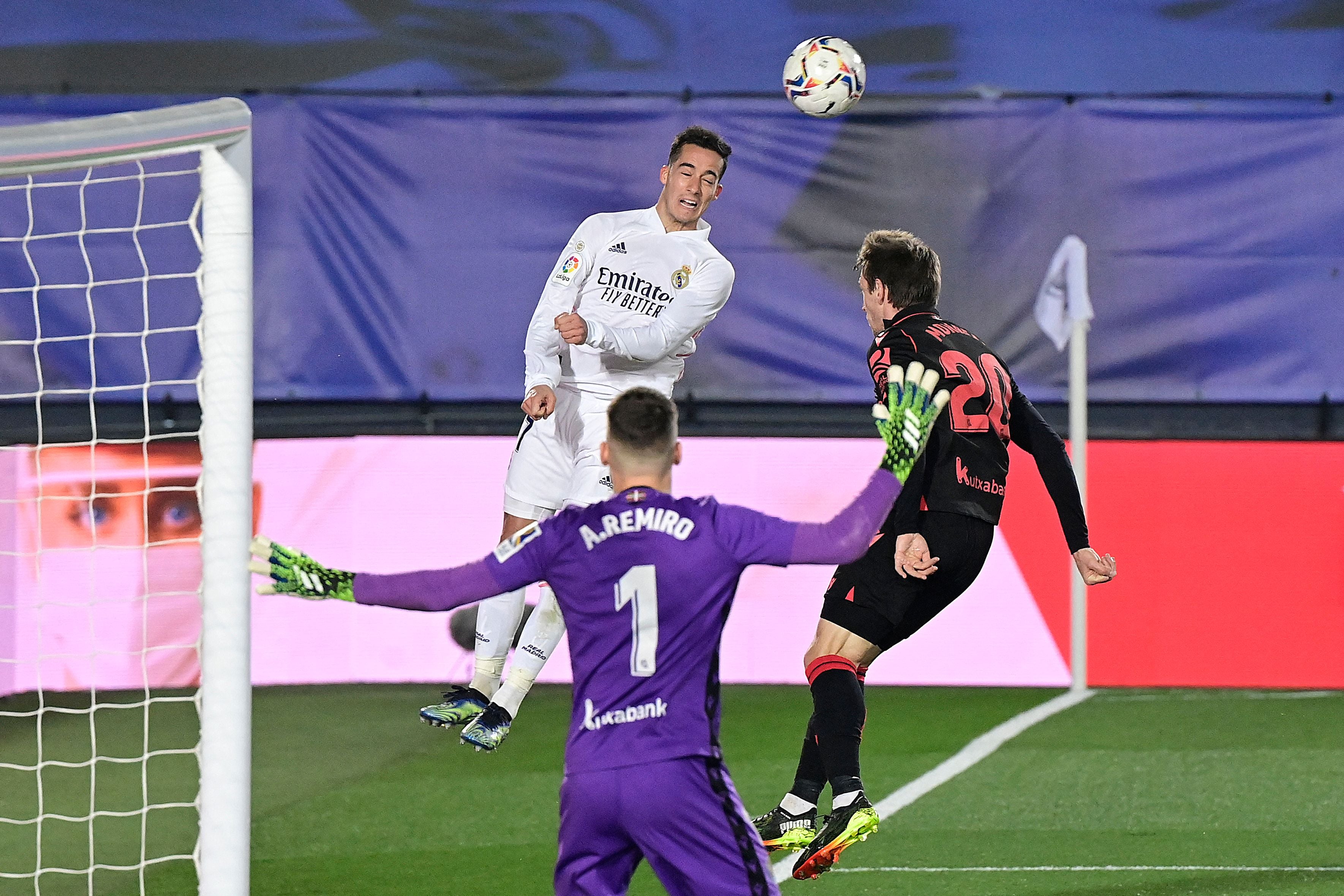 Laga Real Madrid vs Real Sociedad