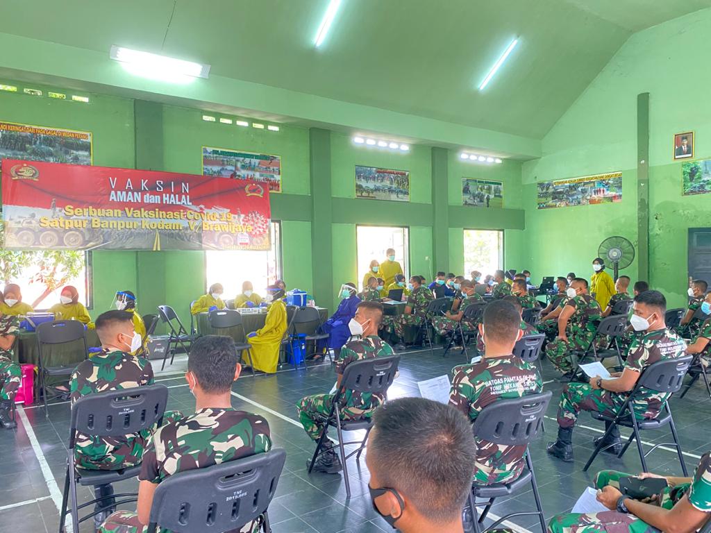 Ribuan Prajurit TNI AD Kodam V Brawijaya Divaksin AstraZeneca