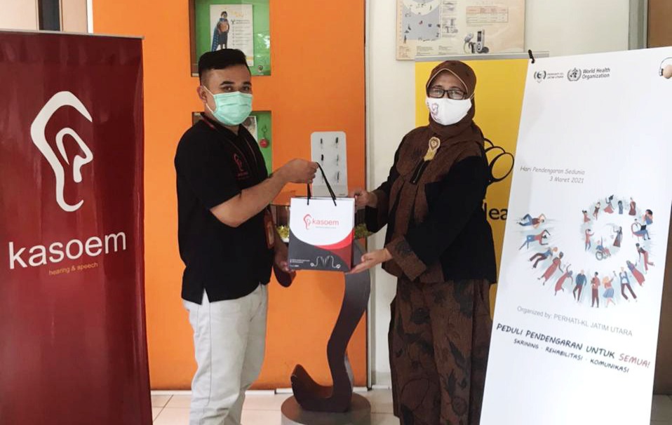 Donasi alat bantu dengar Kasoem Hearing