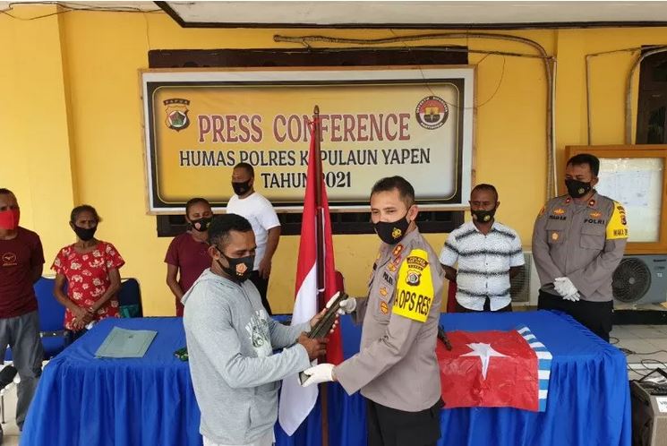 Komandan KKB wilayah Kosiwo Kepulauan Yapen Noak Orarei menyatakan sikap kembali ke pangkuan NKRI.