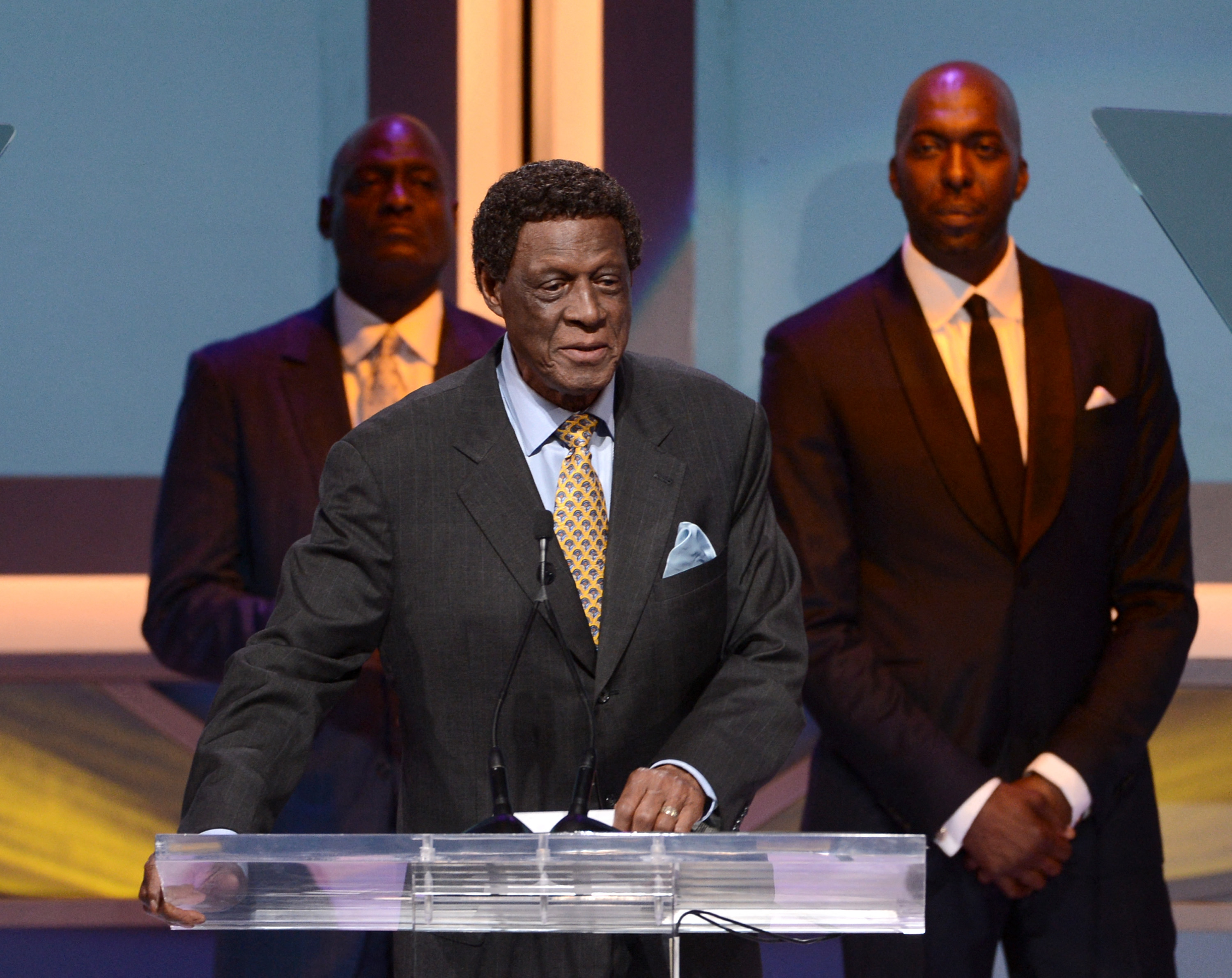 Legenda Lakers Elgin Baylor Tutup Usia
