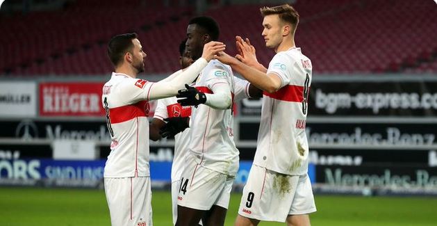 Para pemain Stuttgart melakukan selebrasi usai mencetak gol ke gawang Hoffenheim di laga Bundesliga.