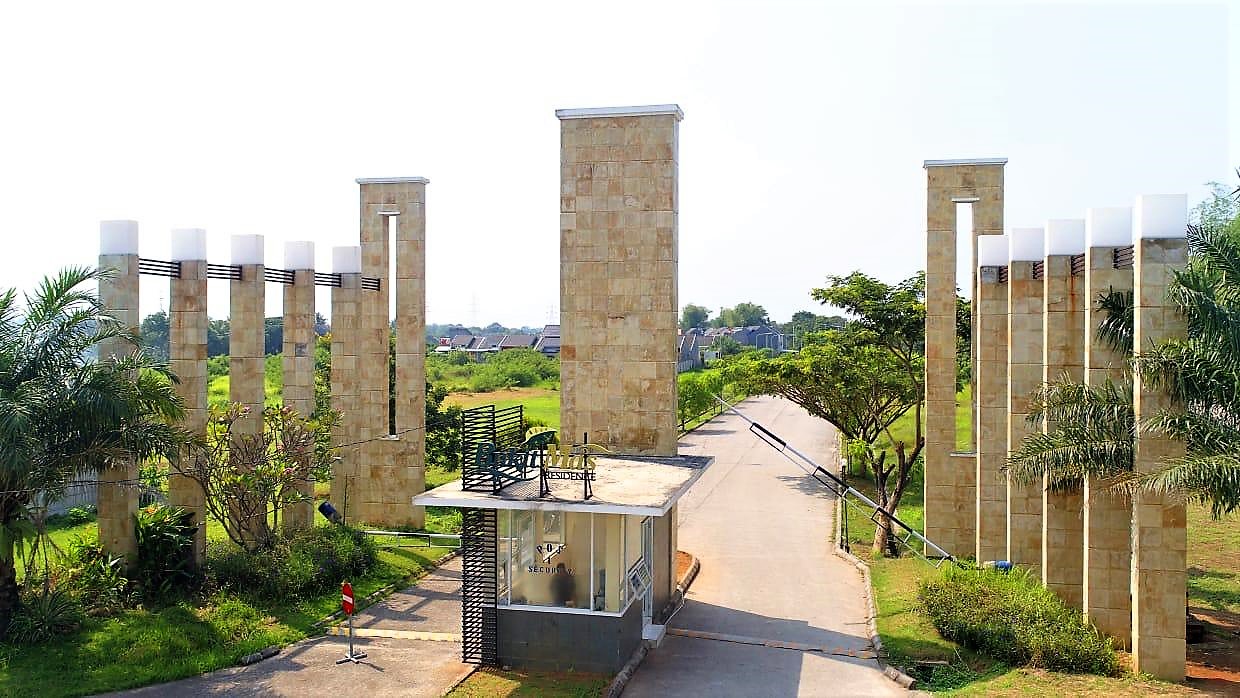 Gerbang perumahan Bukit Mas Residence, salah satu rumah bersubsidi di Kota Serang.