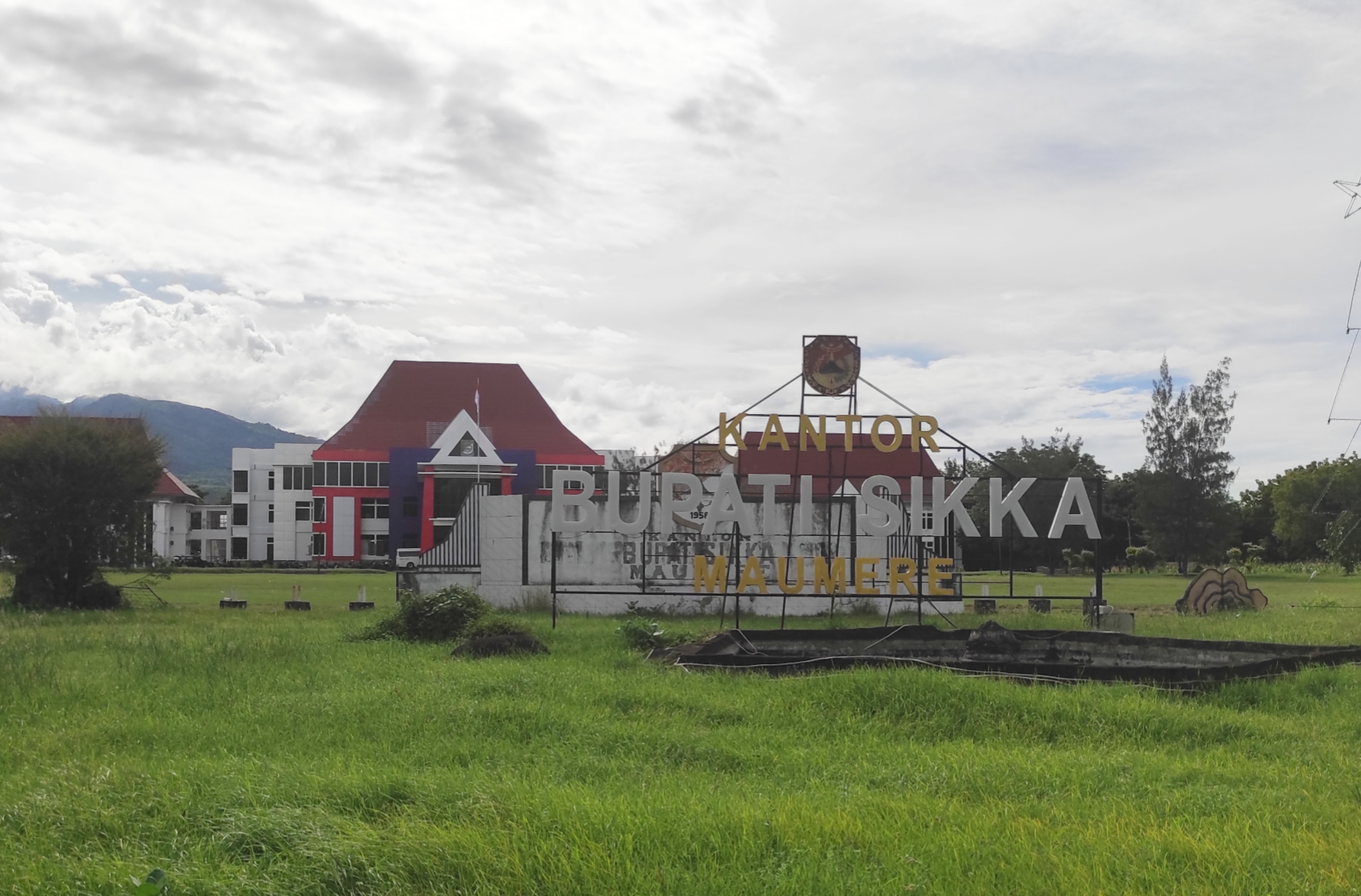 Masih Bermasalah, Proyek Kantor Bupati Sikka Dilanjutkan Lagi