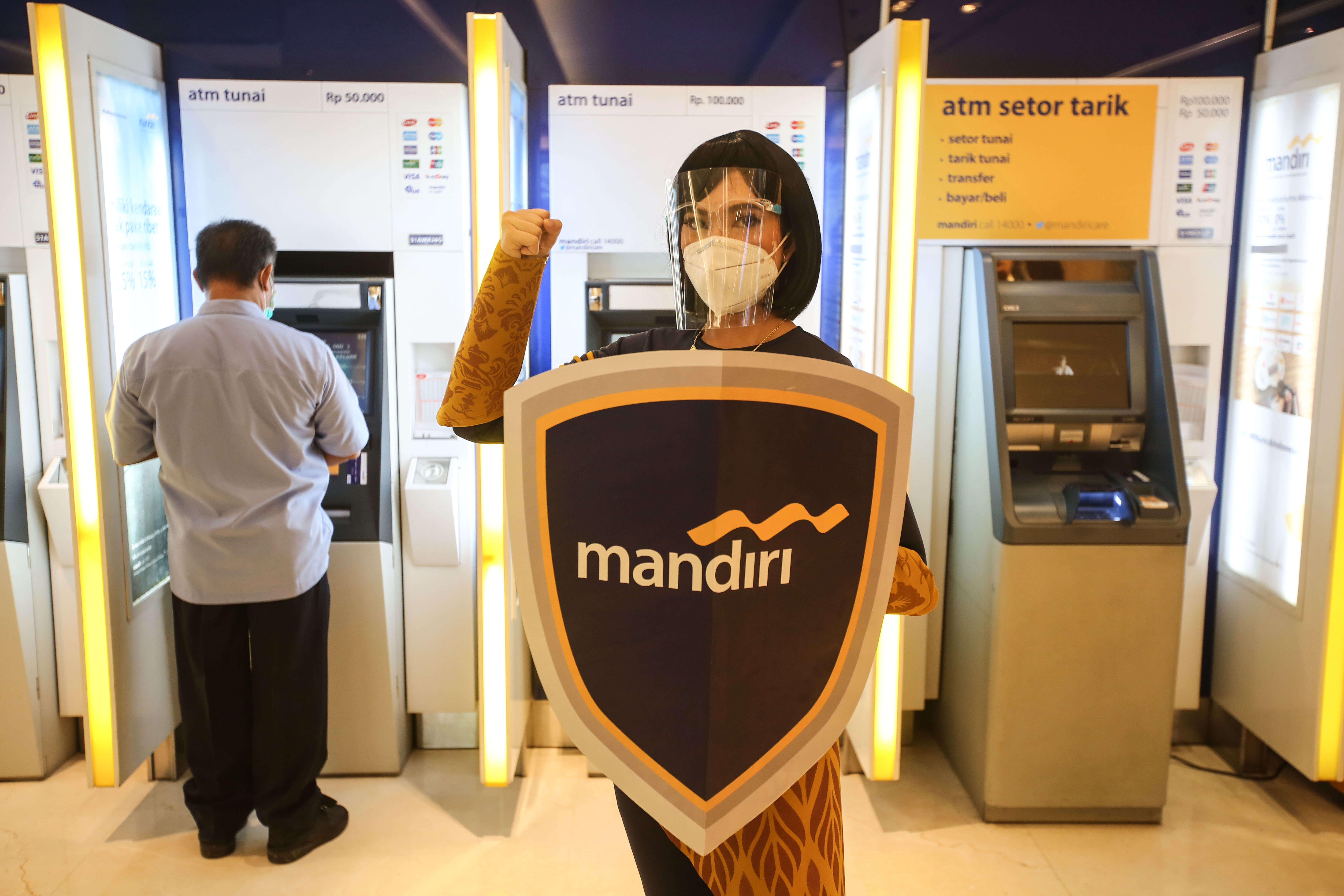 Bank Mandiri telah menurunkan suku bunga dasar kredit hingga 250 basis poin