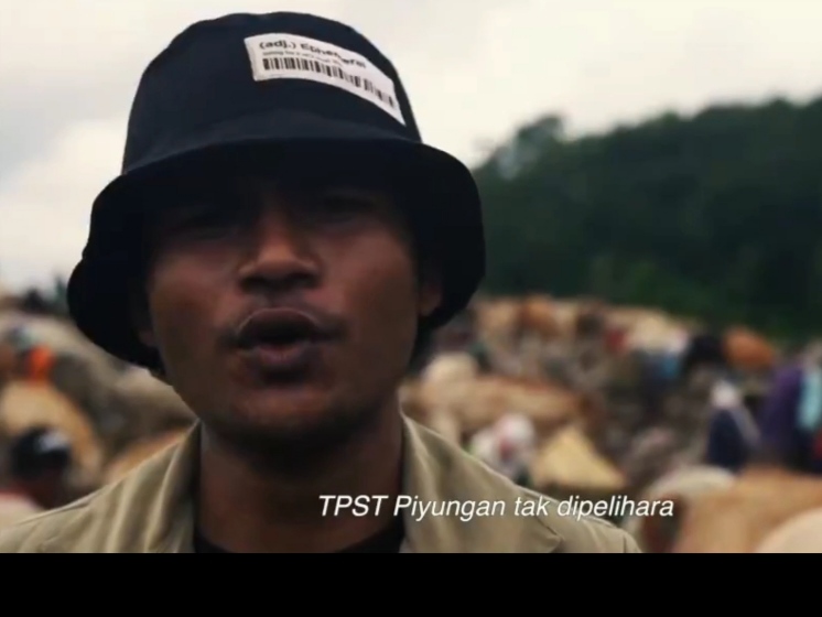 Video musik rap Negeri Istimewa yang dibawakan oleh BEM KM UGM ditayangkan di YouTube.