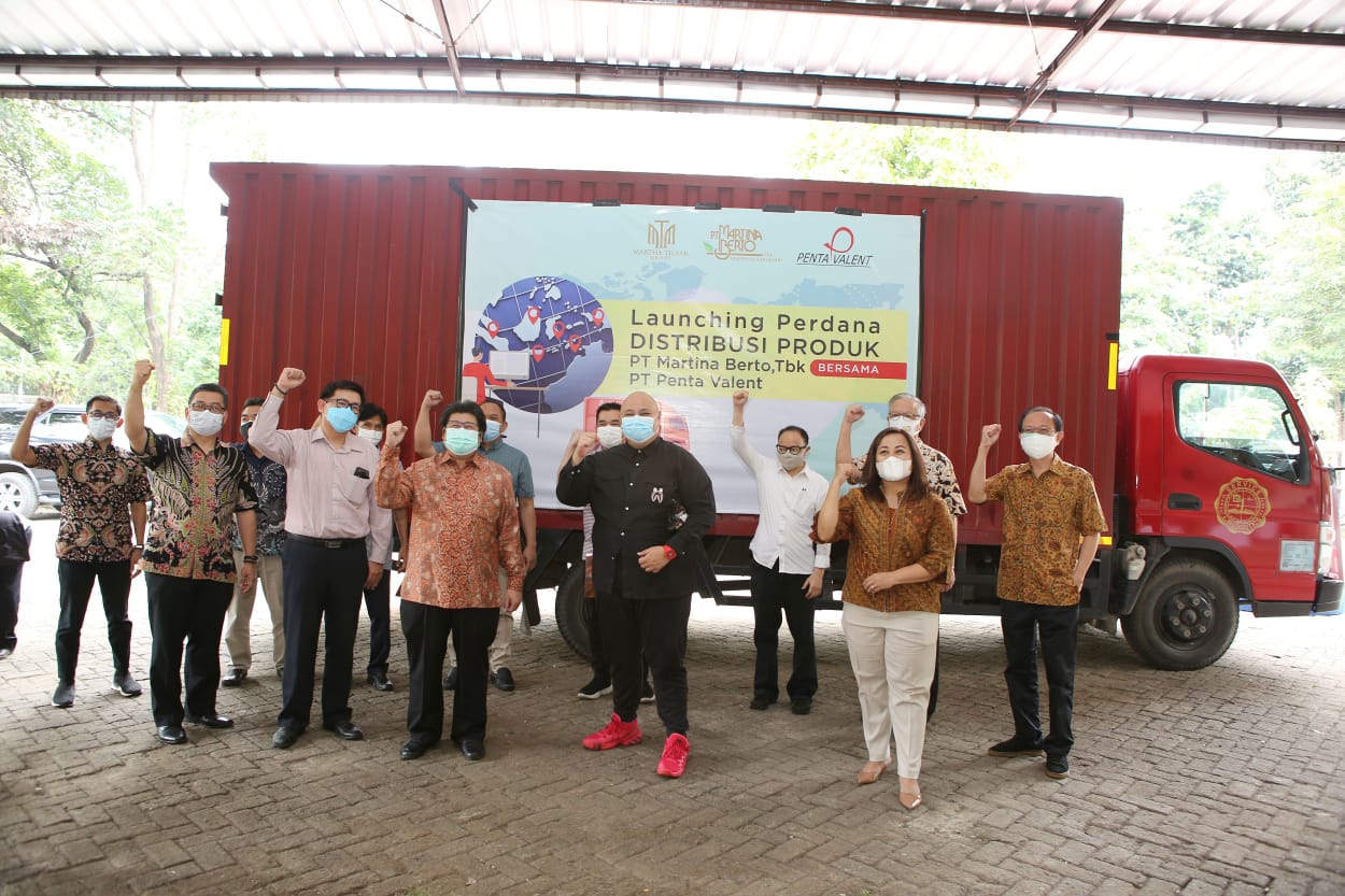 PT  Martina Berto, Tbk, unit bisnis dari Martha Tilaar Group, dan  PT Penta Valent menjalin kerja sama distribusi.