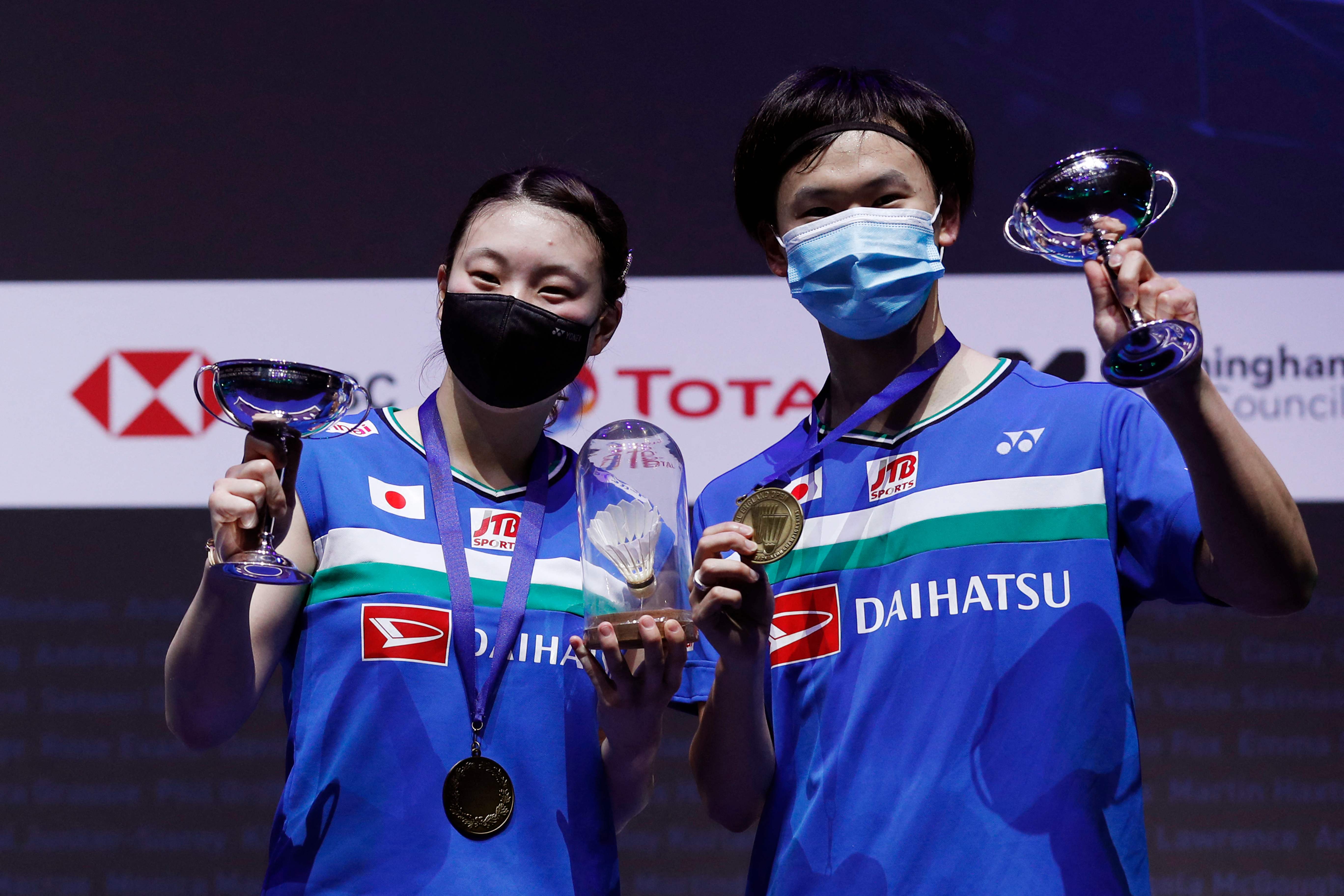 Dalam Japanese all final All England 2021, ganda campuran Yuta Watanabe/Arisa Higashino mengalahkan Yuki Kaneko/Misaki Matsumoto.    