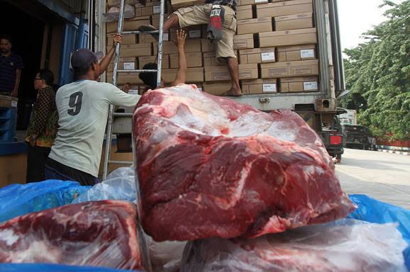 Jelang Lebaran, Indonesia akan Kebanjiran 420 Ton Daging Sapi Beku