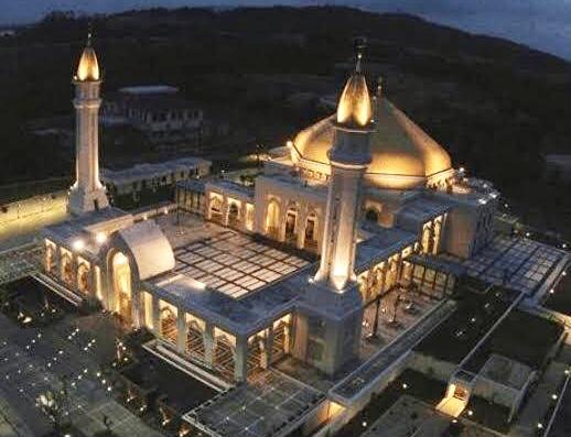 Masjid Al-Falah, Batulicin, di Jalan Kodeco KM 2,5 Desa Gunung Antasar, Kalimantan Selatan.