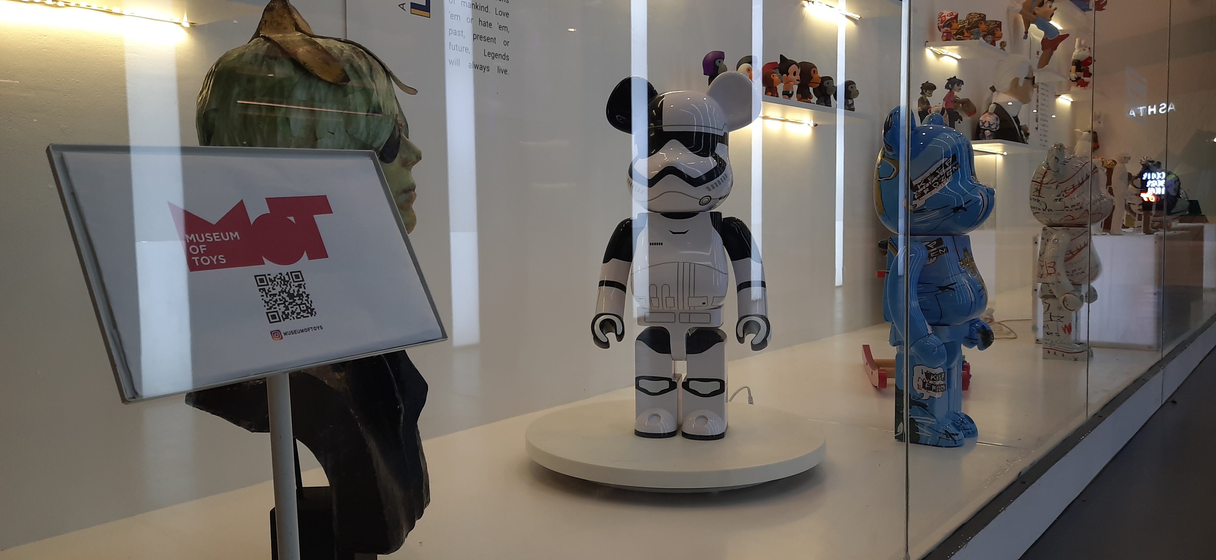 Beberapa karya seni mainan koleksi Museum of Toys 