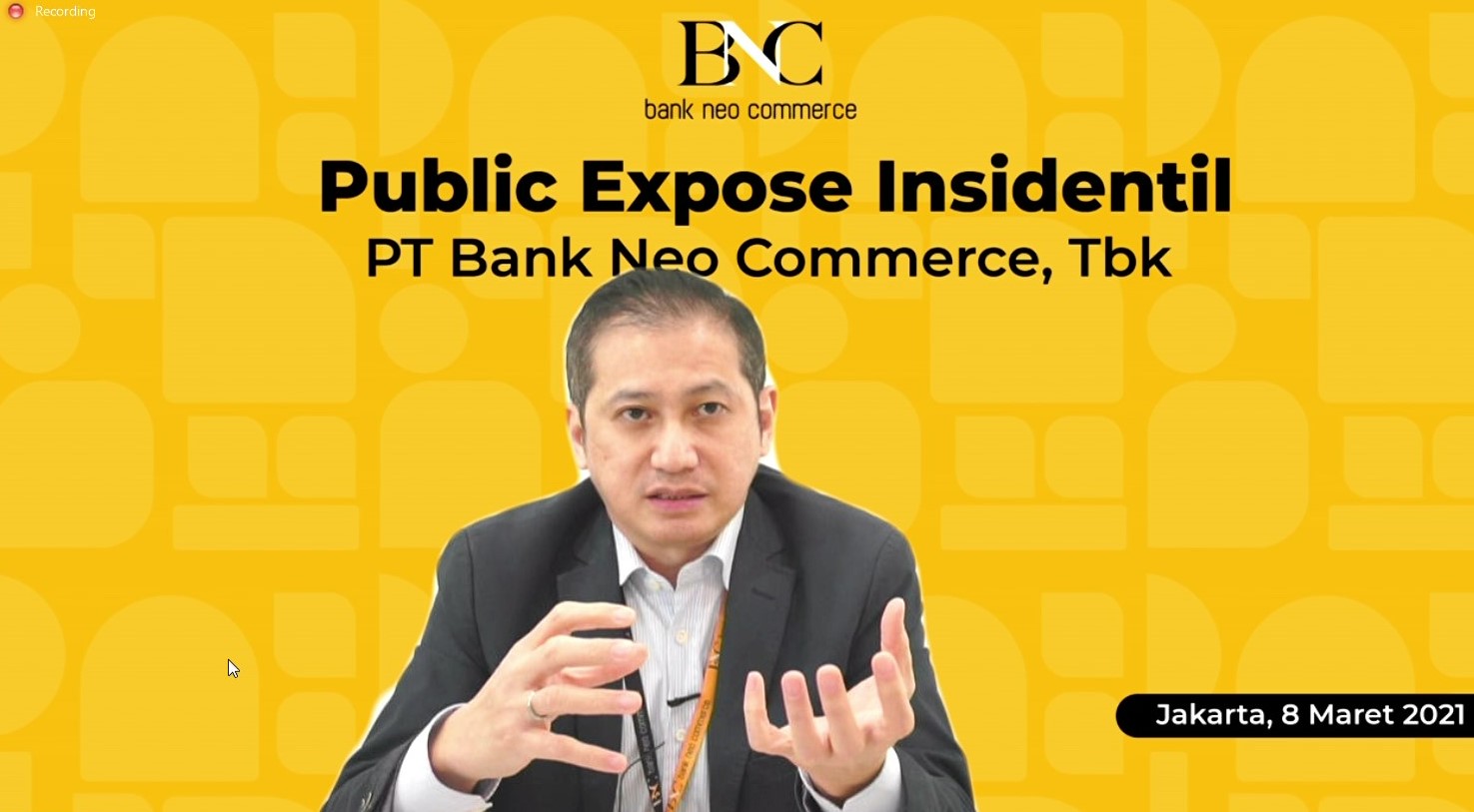 Direktur Utama Bank Neo Commerce, Tjandra Gunawan, saat memberi keterangan pers secara virtual, Senin (8/3).