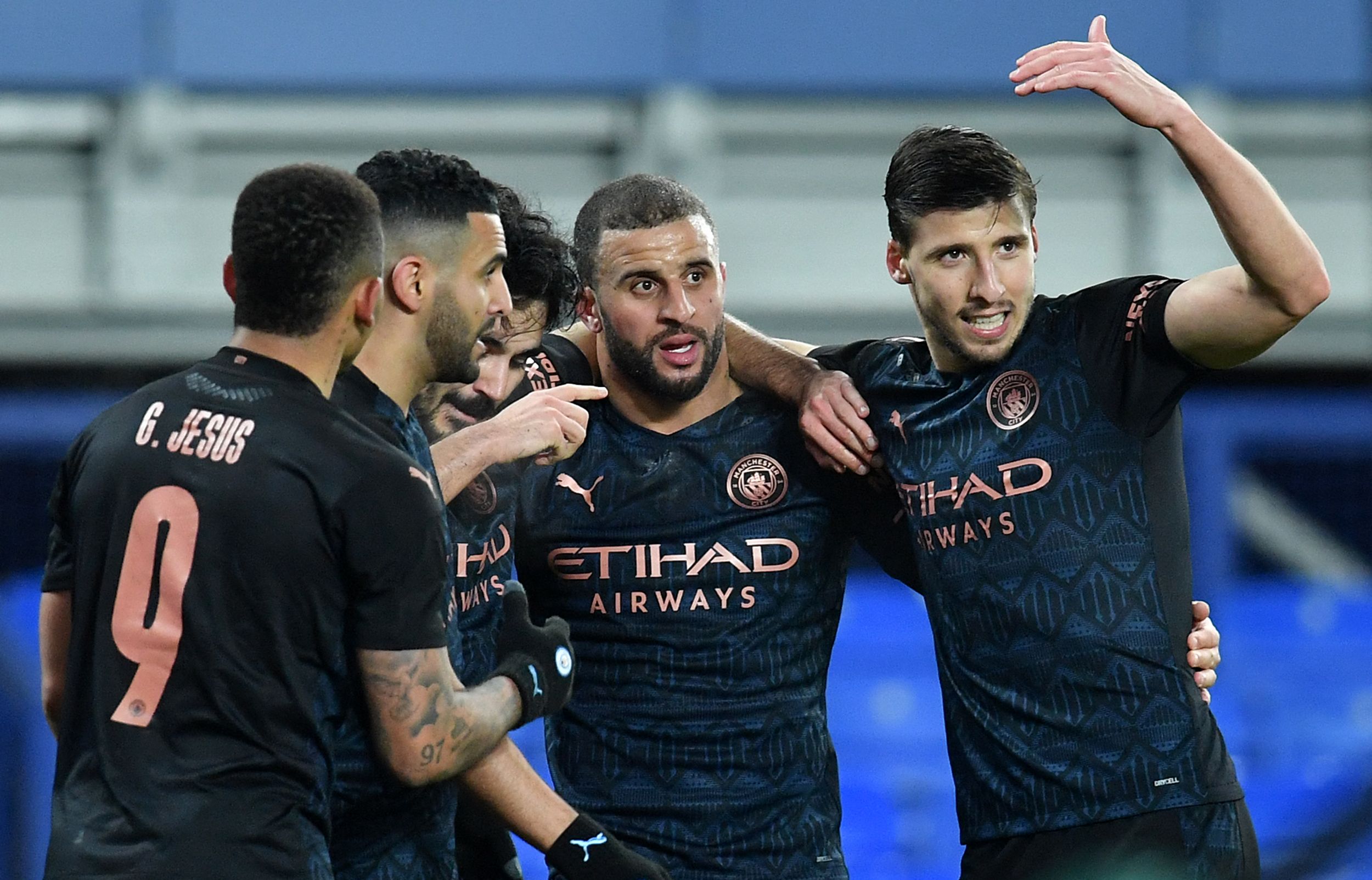  Ilkay Gundogan (tengah) menyumbang satu gol membawa Manchester City ke  semifinal Piala FA