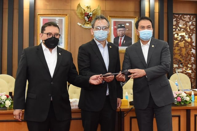 Wakil Ketua DPR M. Azis Syamsuddin menetapkan anggota DPR Sihar Sitorus menjadi Wakil Ketua BBKSAP DPR RI di Gedung DPR RI, Jakarta.