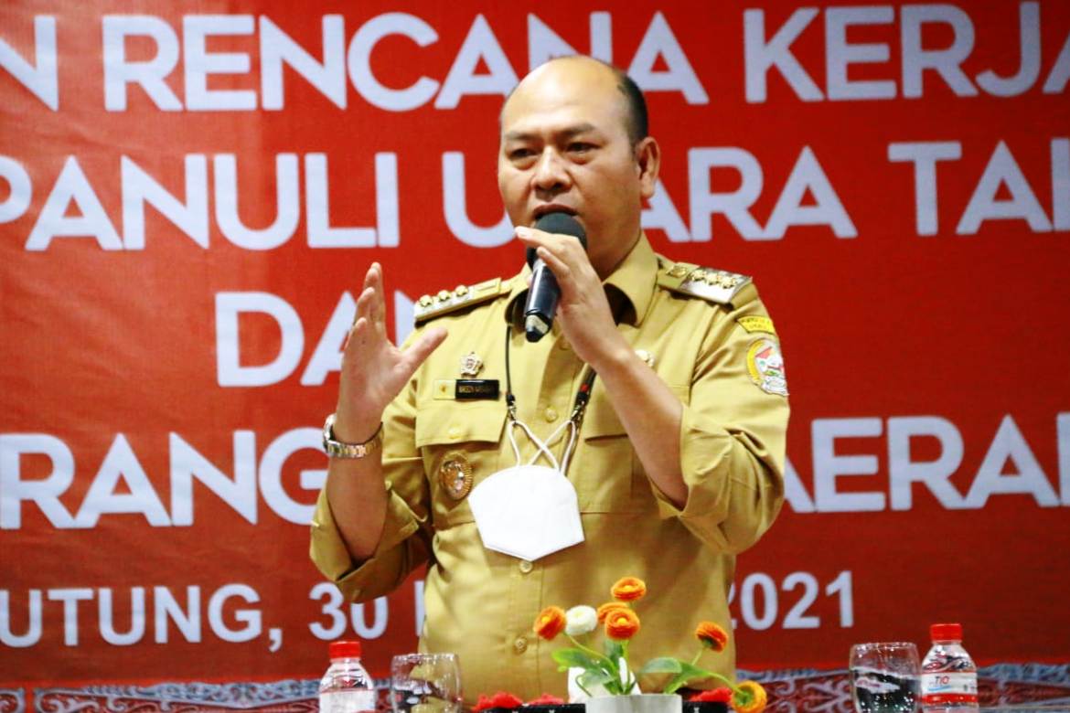 Bupati Tapanuli Utara, Nikson Nababan