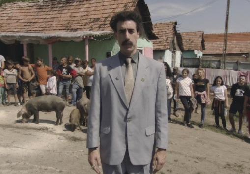 Sacha Baron Cohen dalam perannya sebagai Borat di film Borat Subsequent Moviefilm.