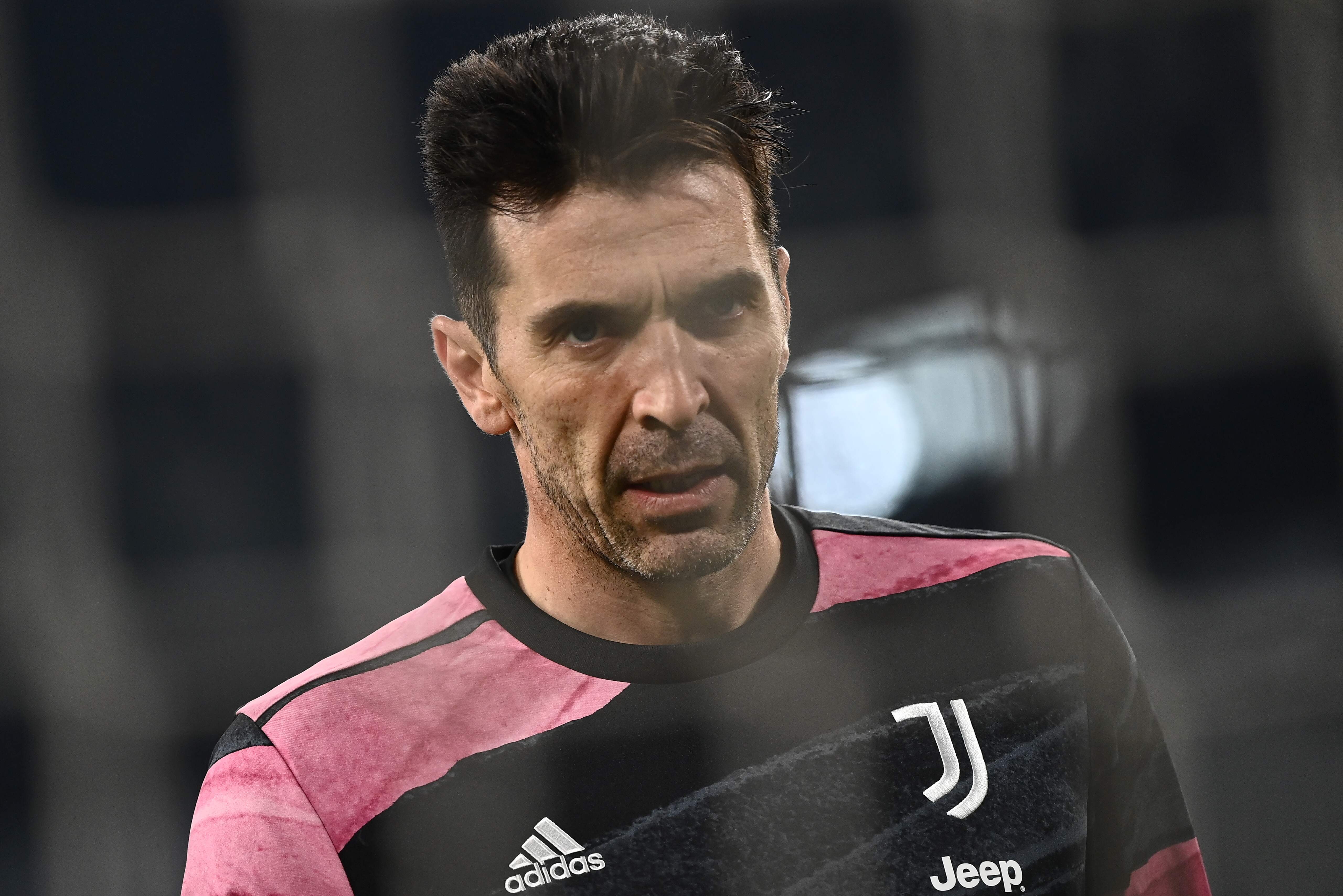 Penjaga gawang Juventus Gianluigi Buffon