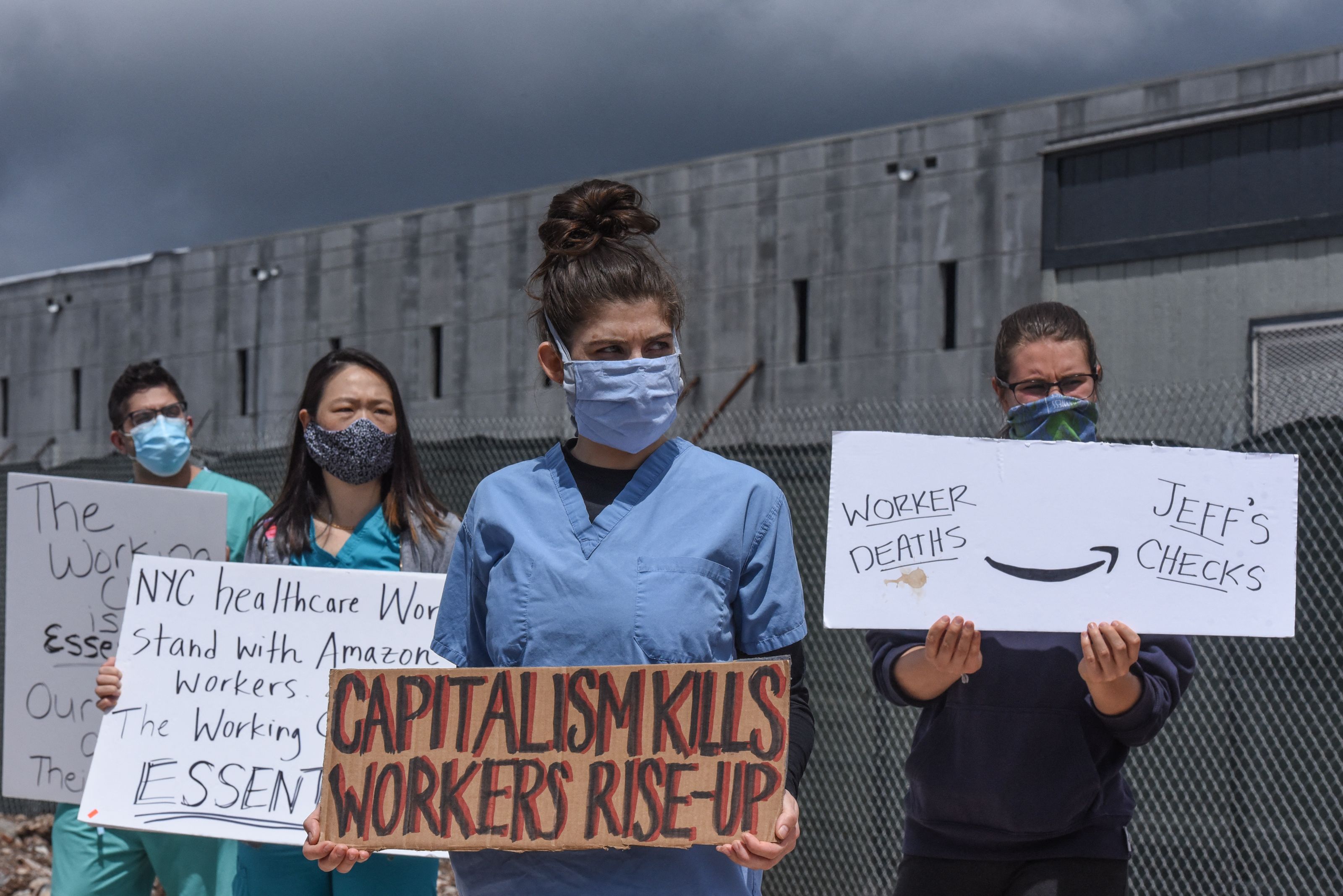 Amazon Dituding Diskriminatif pada Buruh Perempuan dan Kulit Hitam