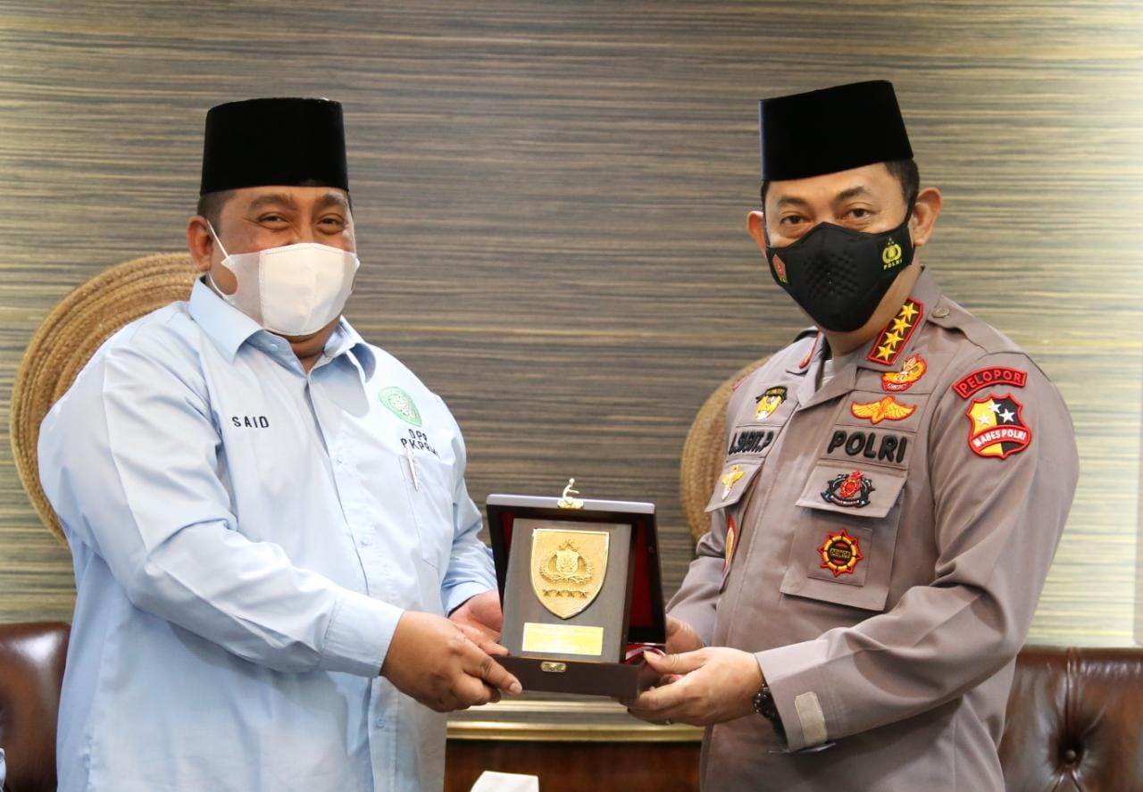 Ketum DPP Ketua Badan Komunikasi Pemuda Remaja Masjid Indonesia (BKPRMI) Said al Idrus dan Kapolri Jenderal Polisi Listyo Sigit Prabowo.