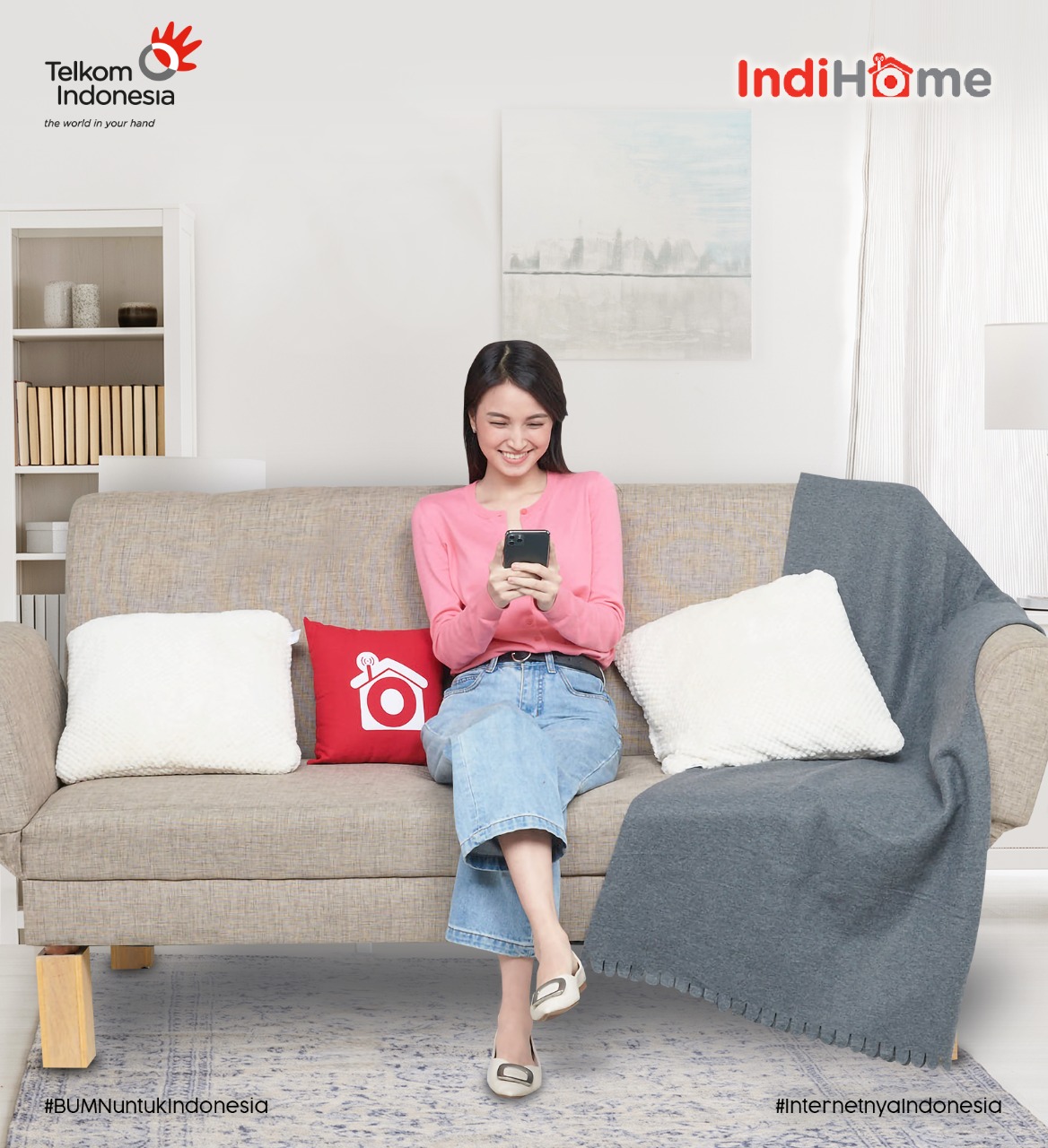  IndiHome senantiasa memberikan solusi kebutuhan internet yang menjadi kebutuhan dasar masyarakat Indonesia. 