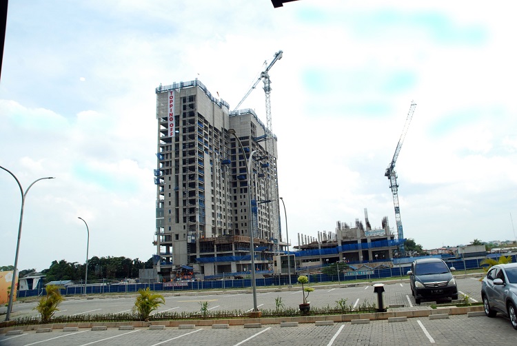 Pengembangan tower Cattleya Sakura Garden City