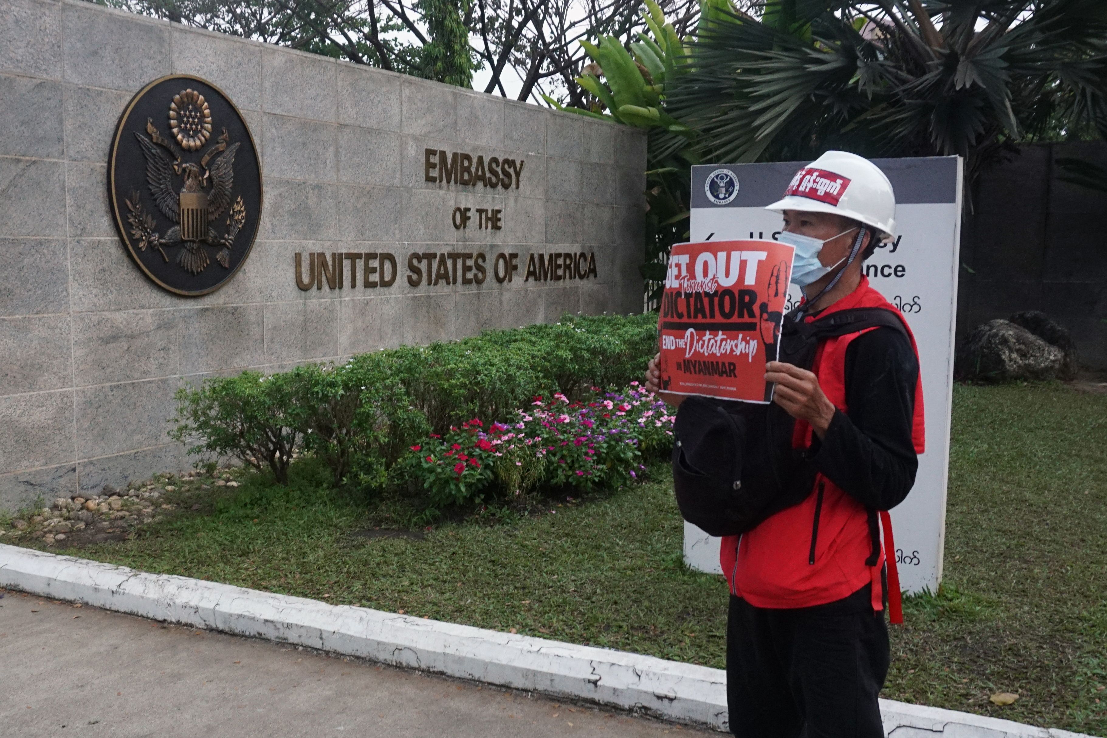 AS Perintahkan Para Diplomatnya Tinggalkan Myanmar