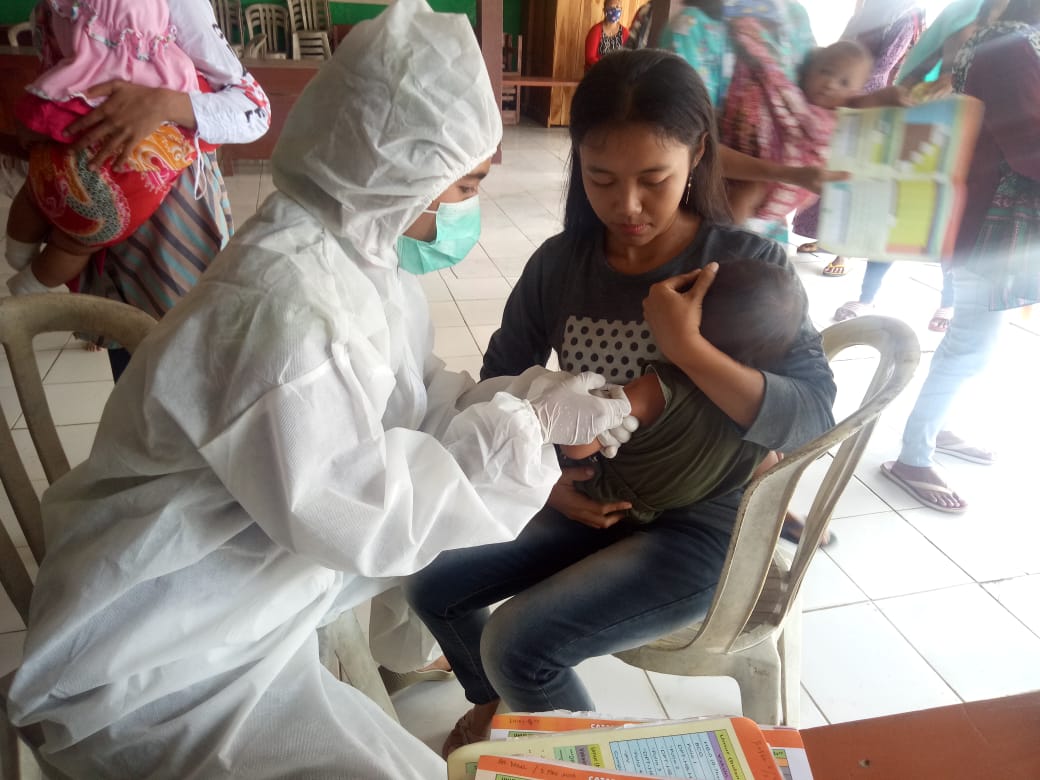 Pemberian imunisasi pada anak untuk mencegah stunting