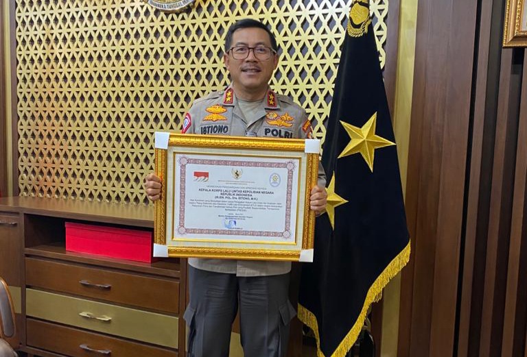 ETLE Dinilai Transparan, Menpan-RB Beri Penghargaan ke Kakorlantas