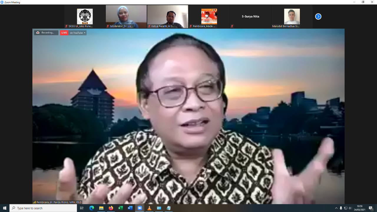 Ahli epidemologi UI dr. Pandu Riono, MPH, PhD, pada Launching Policy Brief tim peneliti SKSG UI. 