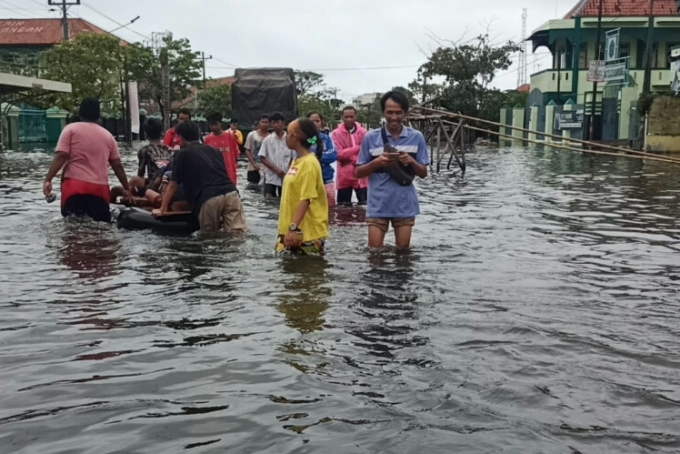 Banjir melanda Kabupaten dan Kota Pekalongan, Jawa Tengah, pada akhir Februari lalu.