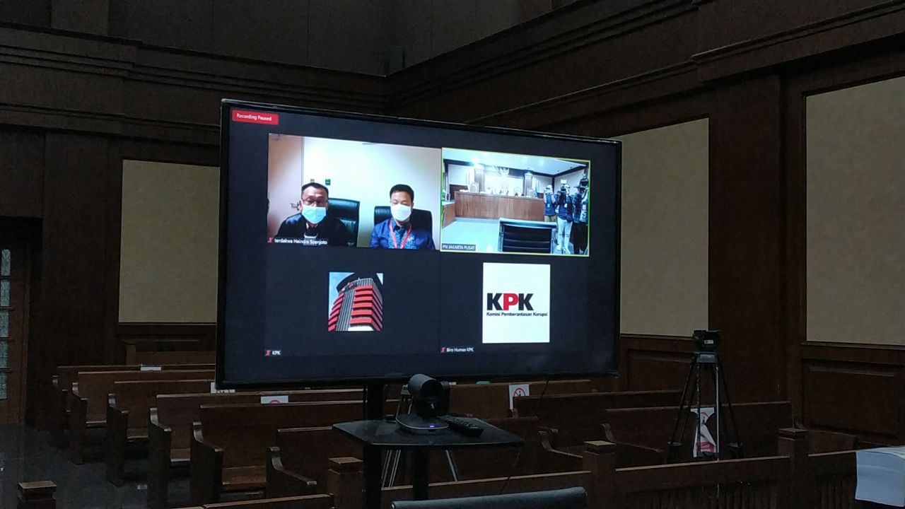 Sidang tuntutan terdakwa Direktur PT Multicon Indrajaya Terminal (PT MIT) Hiendra Soenjoto