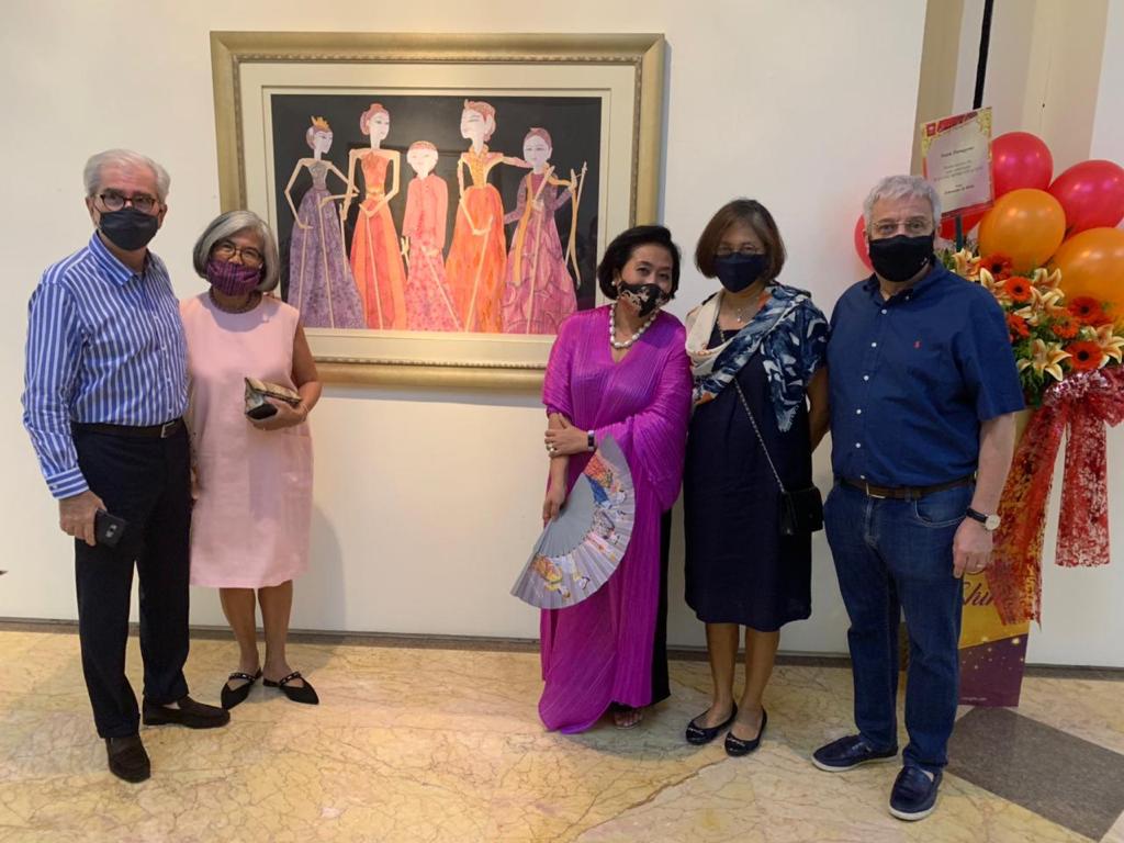 Sasya Tranggono dan lukisannya.