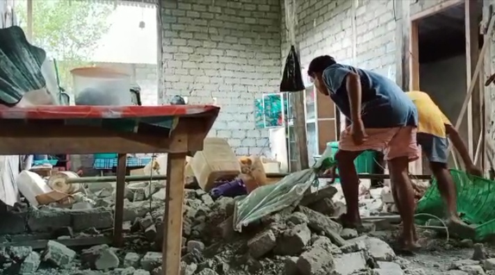 Ratusan Rumah Rusak Dampak Gempa di Halmahera Selatan
