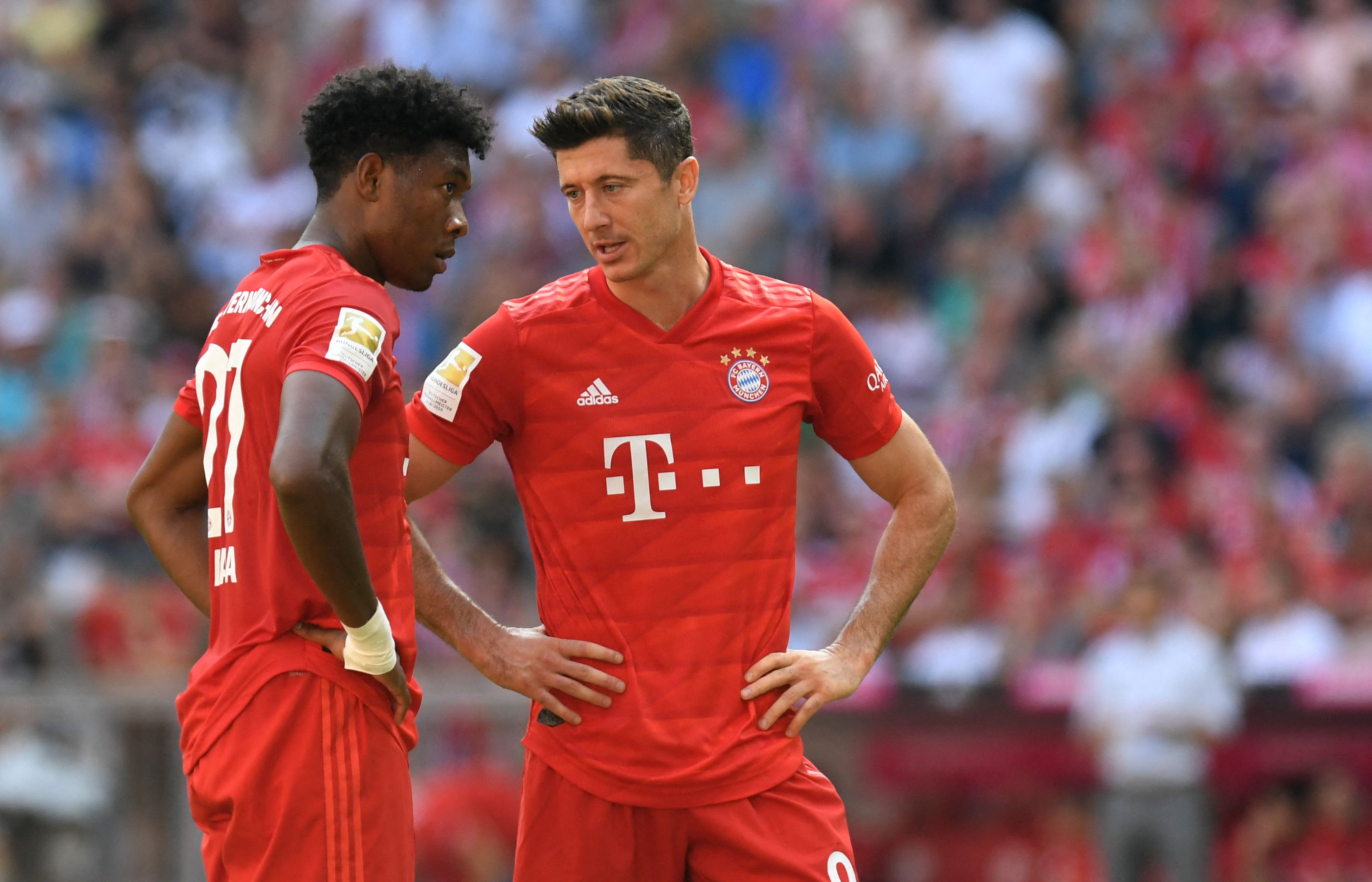 Duet pemain Bayern Muenchen David Alaba dan Robert Lewandowski