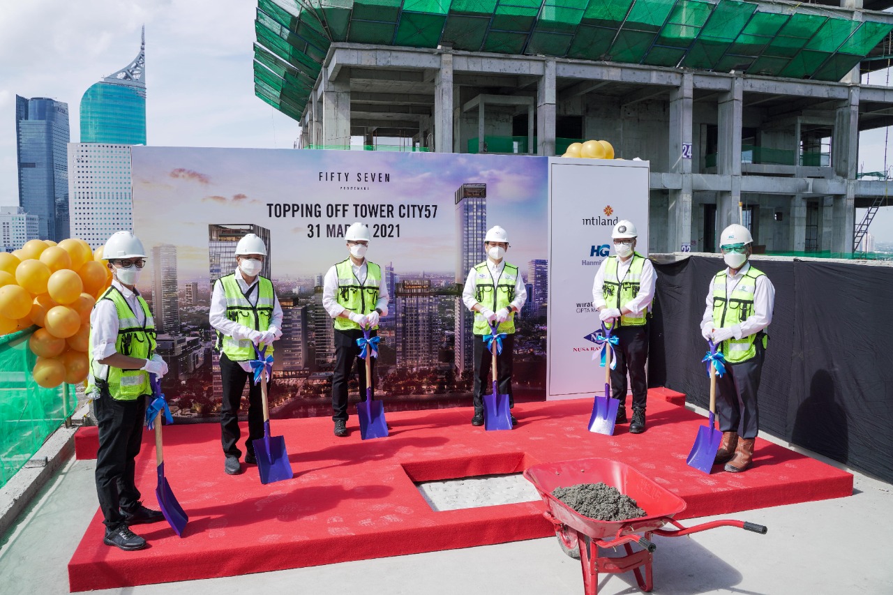 Topping Off Tower Citi57 Fifthy Seven Promenade yang dikembangkan Intiland