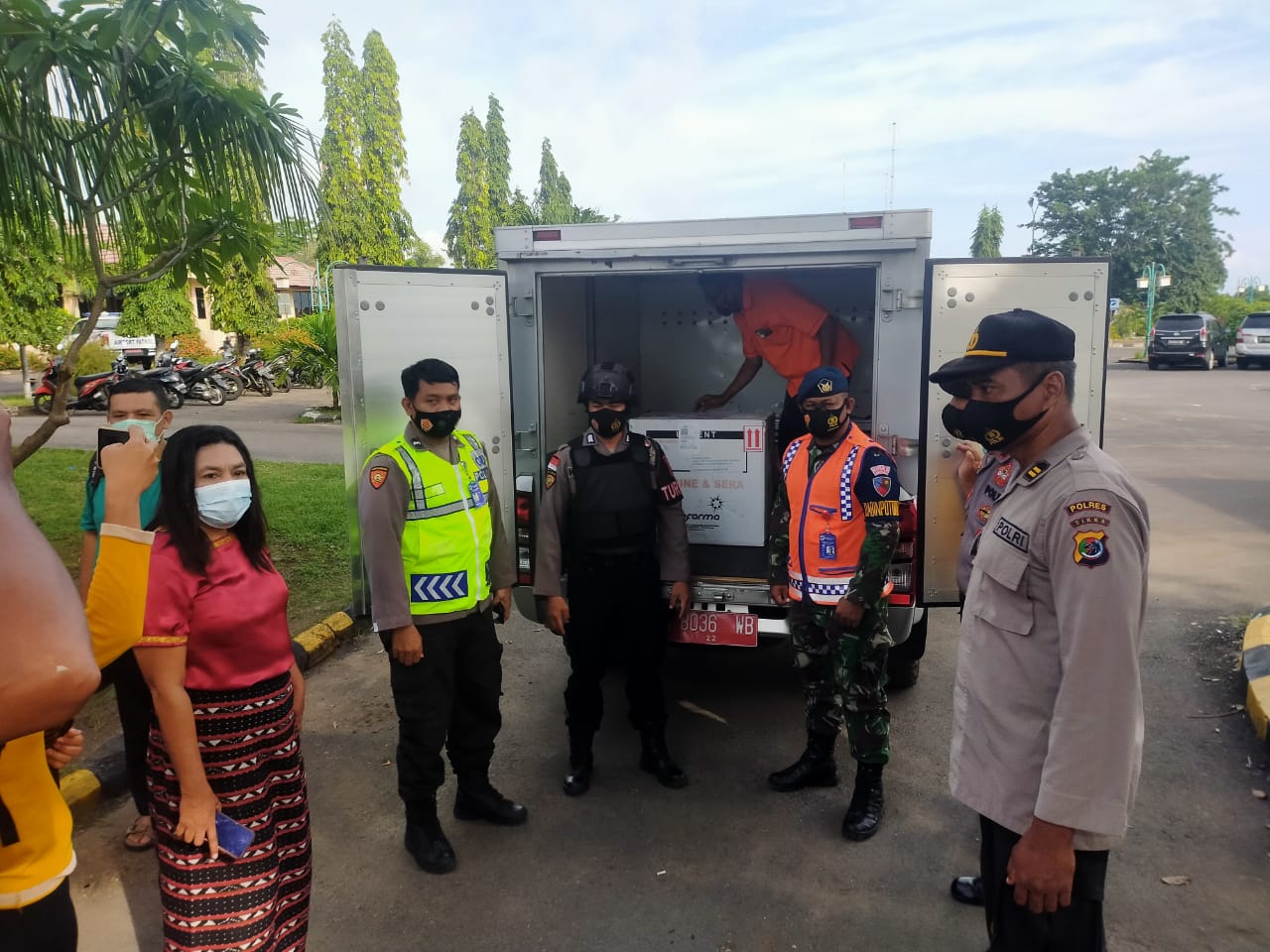 Vaksin Sinovac disimpan di gedung Farmasi Dinas Kesehatan Sikka, NTT. 