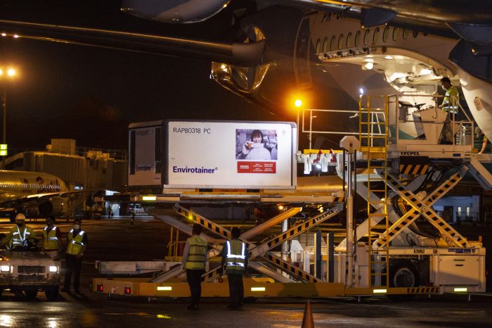 Jepang Minta Tiongkok Hentikan Tes Usap Anal Deteksi Covid-19