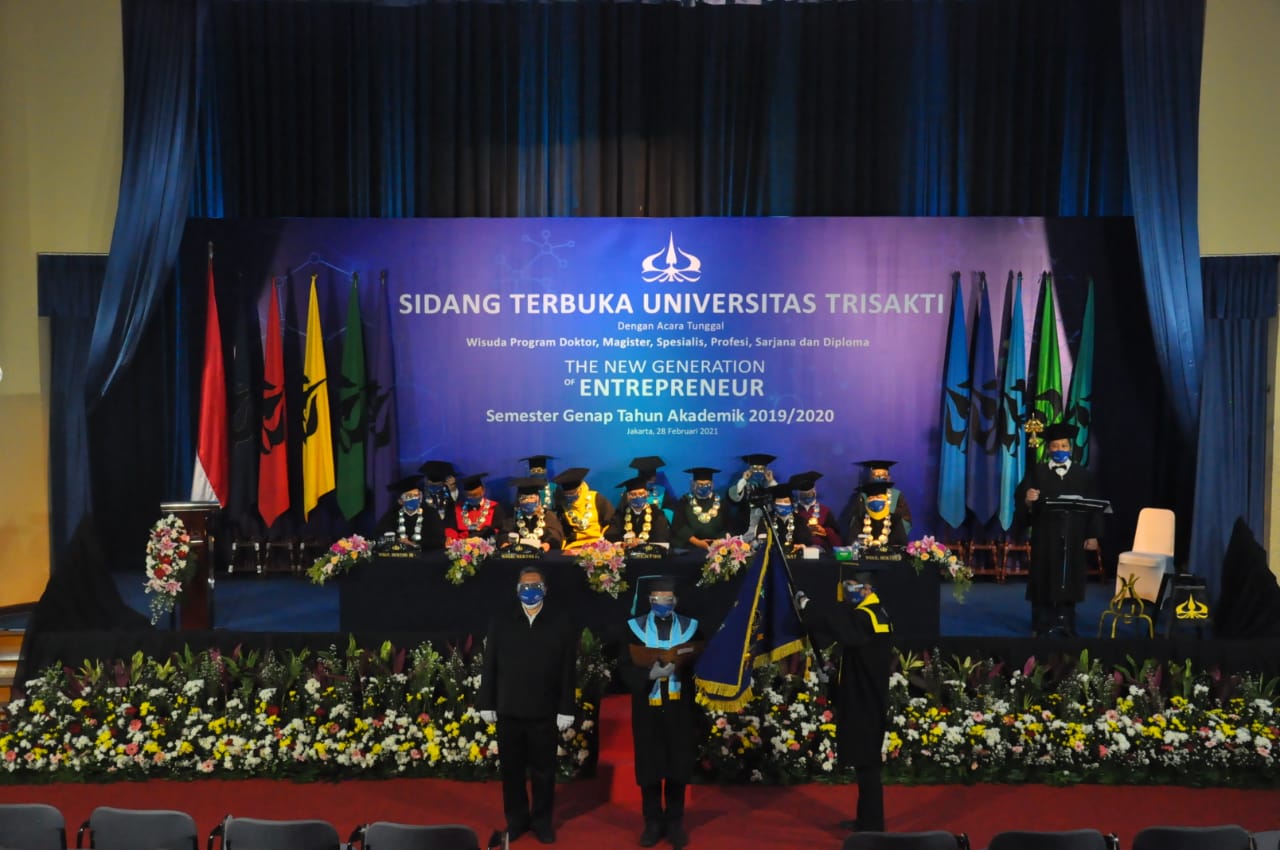 Universitas Trisakti menggelar wisuda secara daring, Minggu (28/2).  