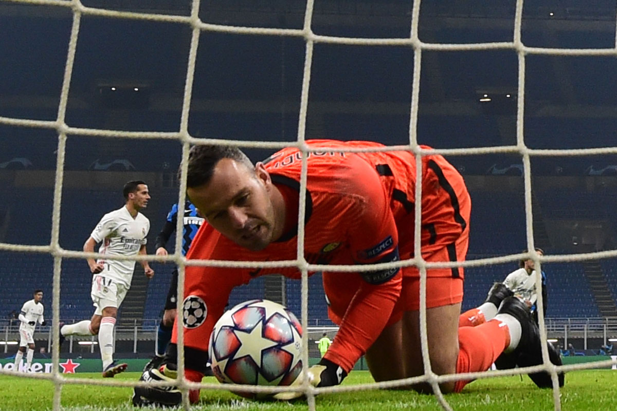 Kiper Samir Handanovic menjadi satu dari empat pemain Inter Milan yang saat ini terpapar Covid-19.  
