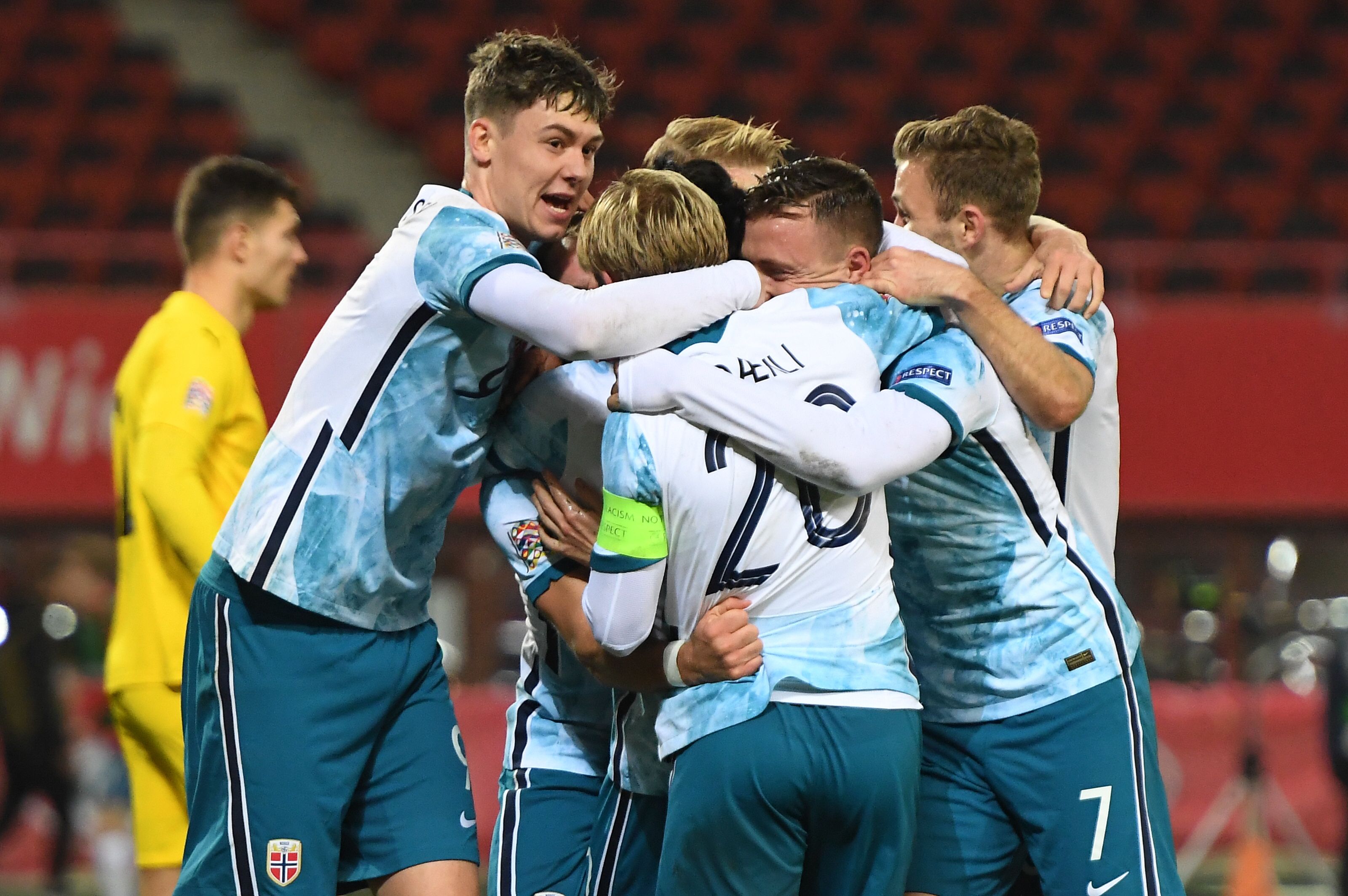 Pemain timnas Norwegia melakukan selebrasi usai mencetak gol ke gawang lawan.