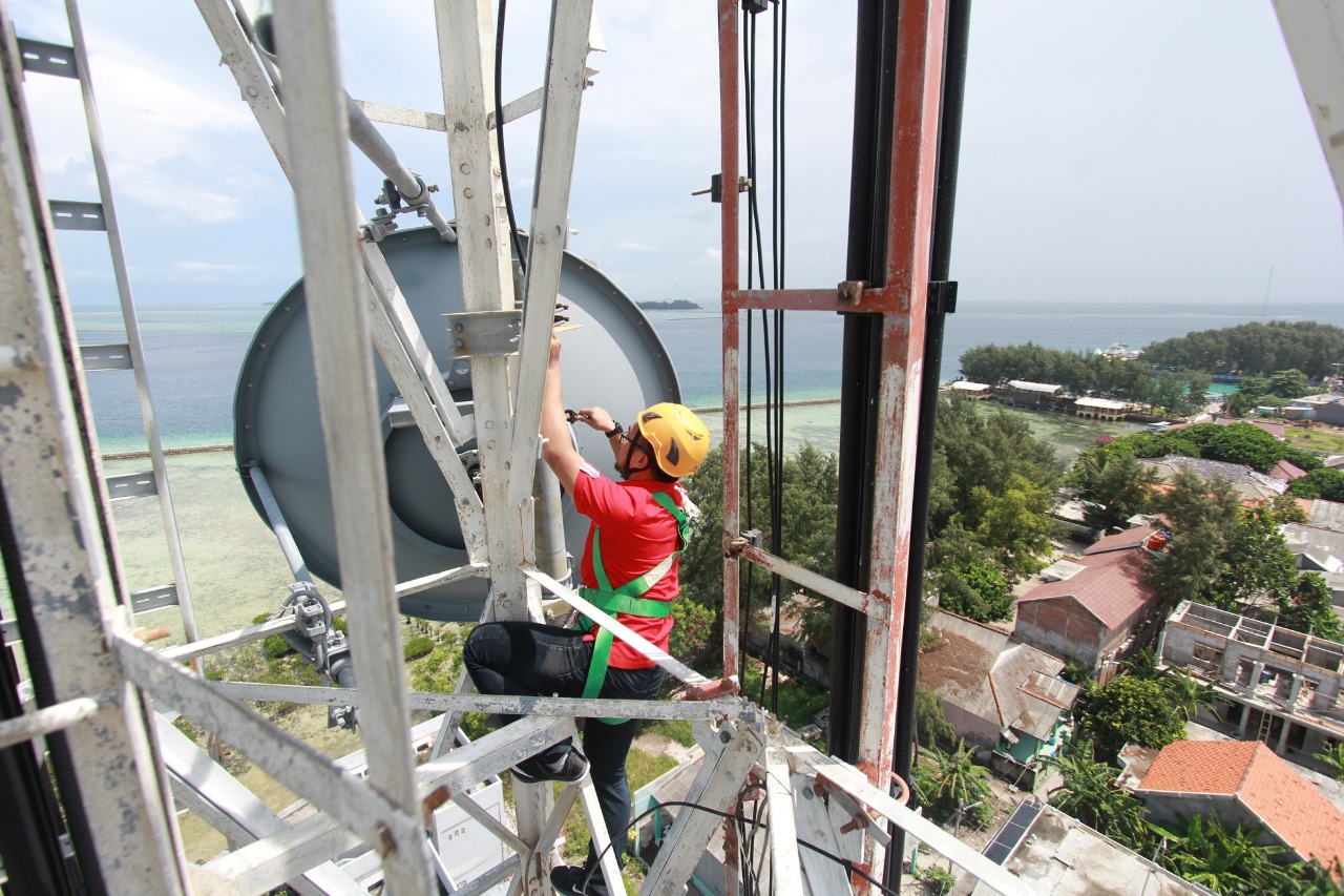 Indosat menuntaskan penjualan 4.200 tower miliknya kepada investor AS